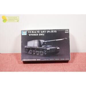 Trumpeter German Sf.L/61 Pz.Sf.V Sturer Emil Tank Model 1/72 (Package Wear)